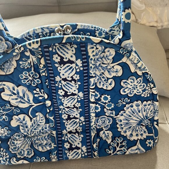 Vera Bradley Eloise Purse Blue Lagoon with Kiss Lock Closure and Shoulder Strap - Picture 15 of 16